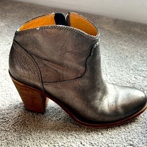 Lucky Brand metallic booties. Size 8.